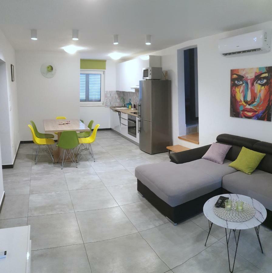Villa Freya - Vacation House Slatine Dış mekan fotoğraf