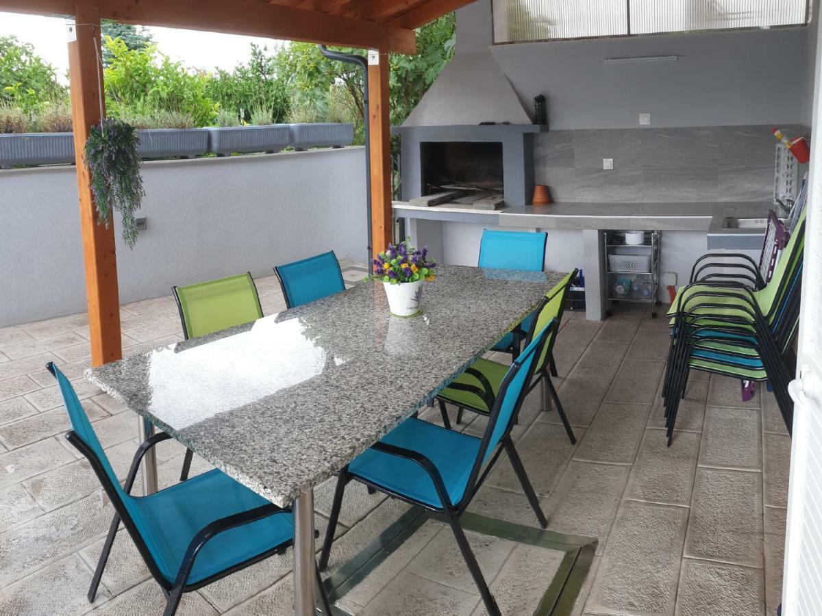 Villa Freya - Vacation House Slatine Dış mekan fotoğraf